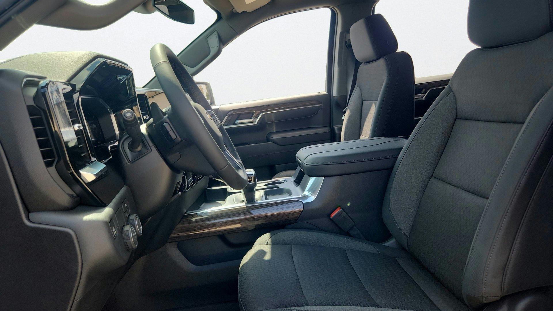2026 Chevrolet Silverado 1500 LT - Photo 11