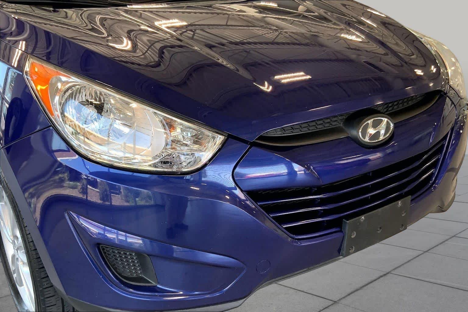 Used 2011 Iris Blue Hyundai GLS image 31