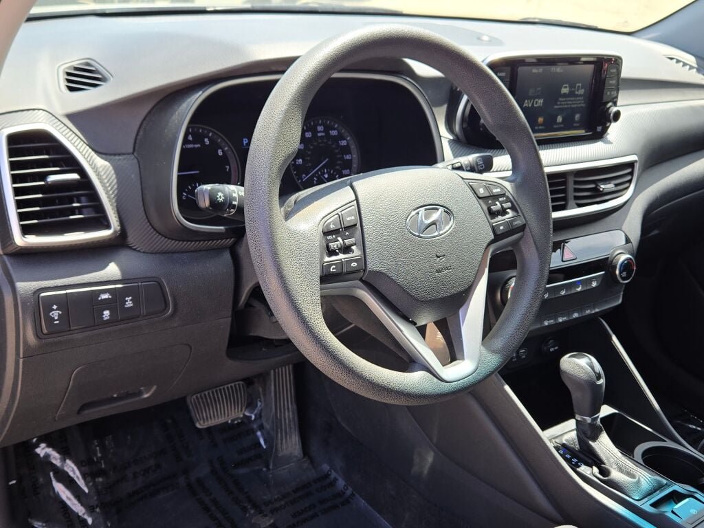 Used 2020 Gray Hyundai SE image 18