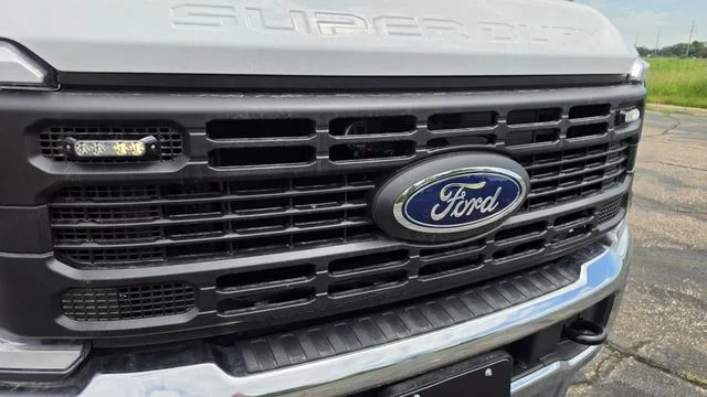 New 2026 Oxford White Ford XL image 11