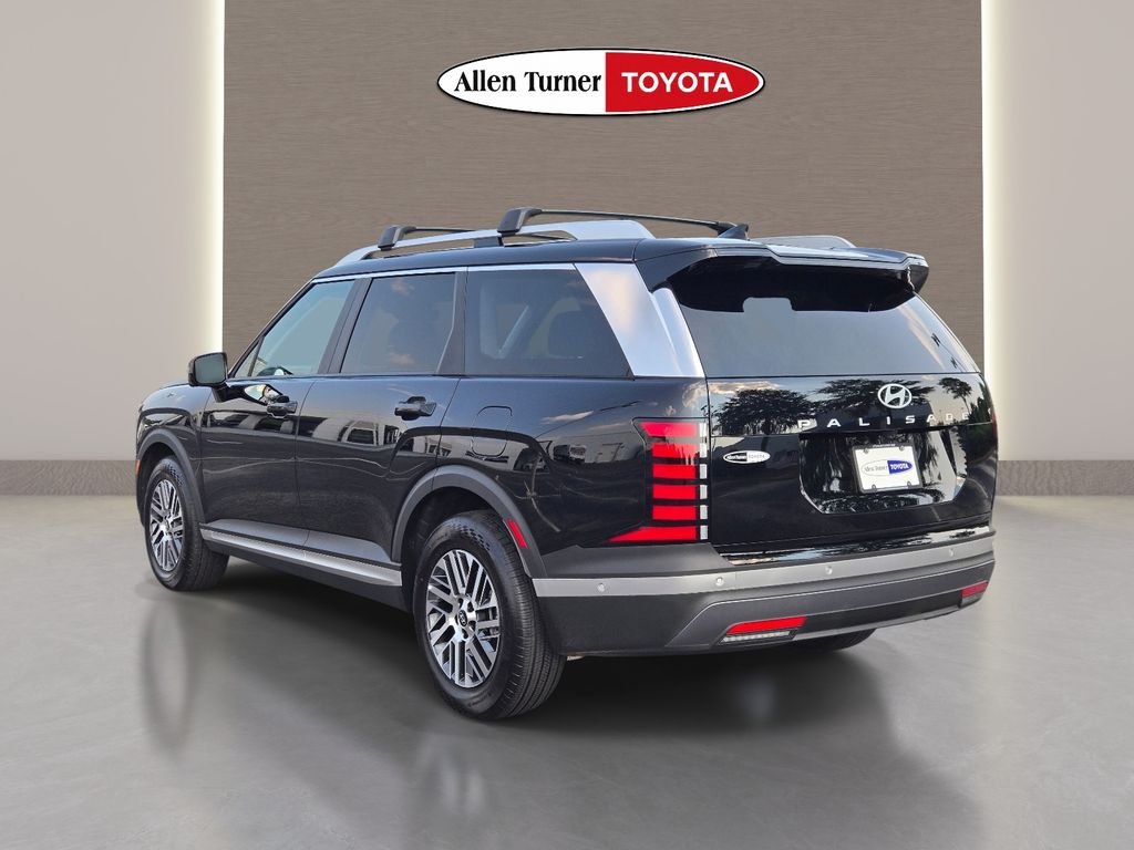 Used 2026 Black Hyundai SEL Premium image 9