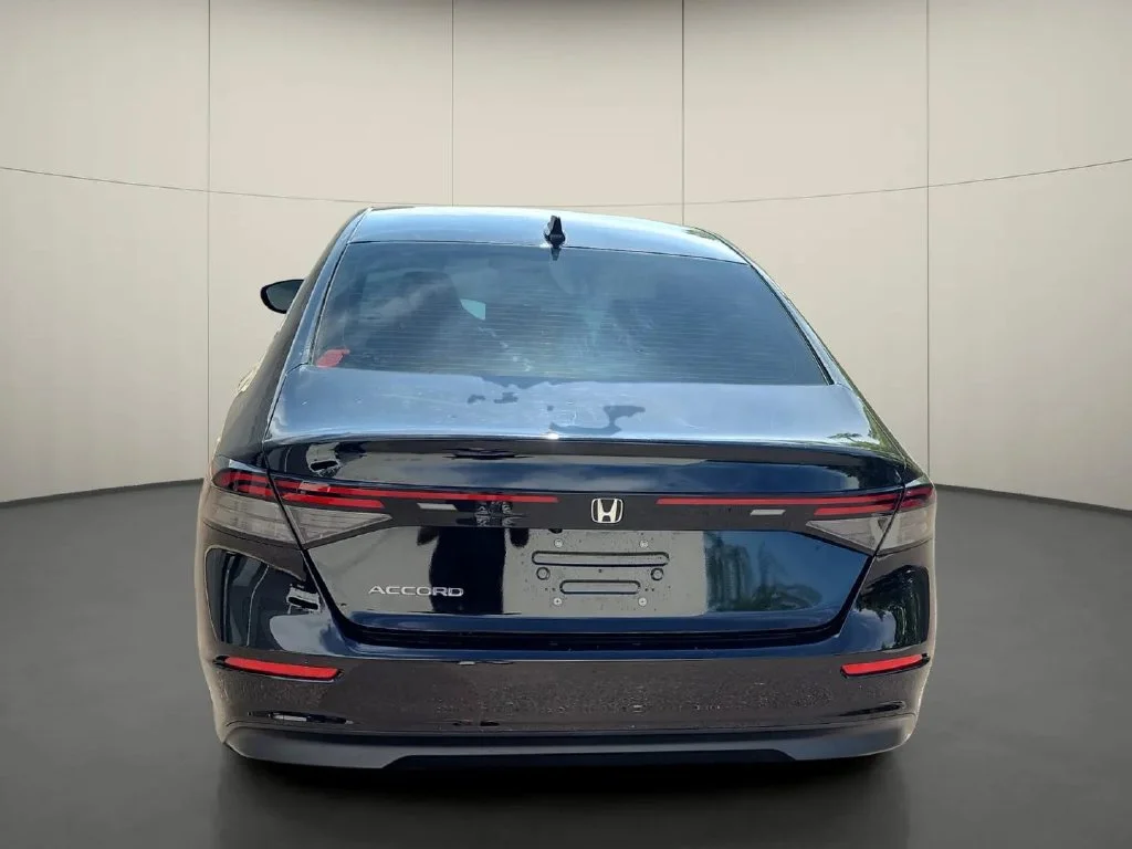 Used 2023 Black Honda LX image 6