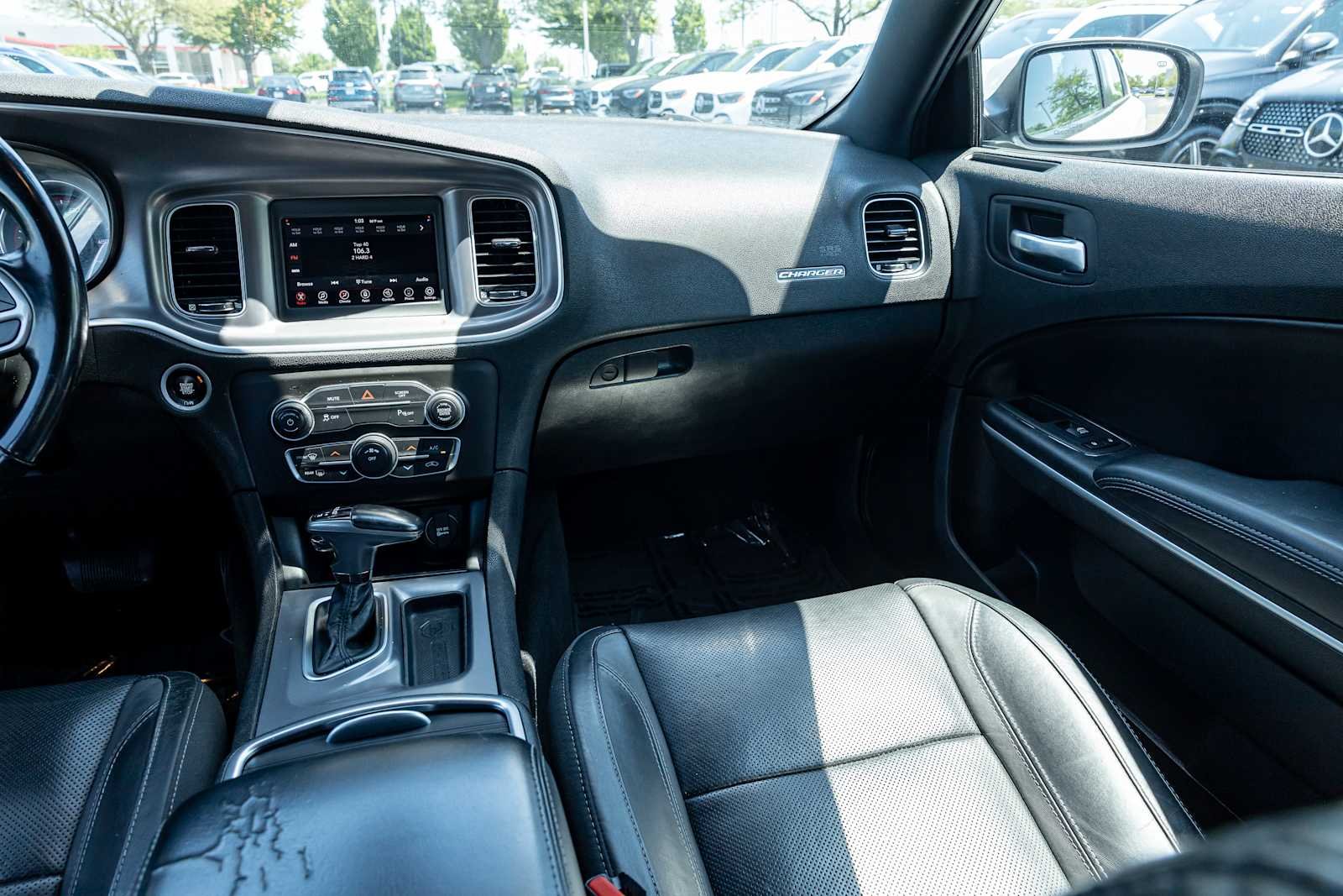 Used 2022 White Knuckle Clearcoat Dodge SXT image 11