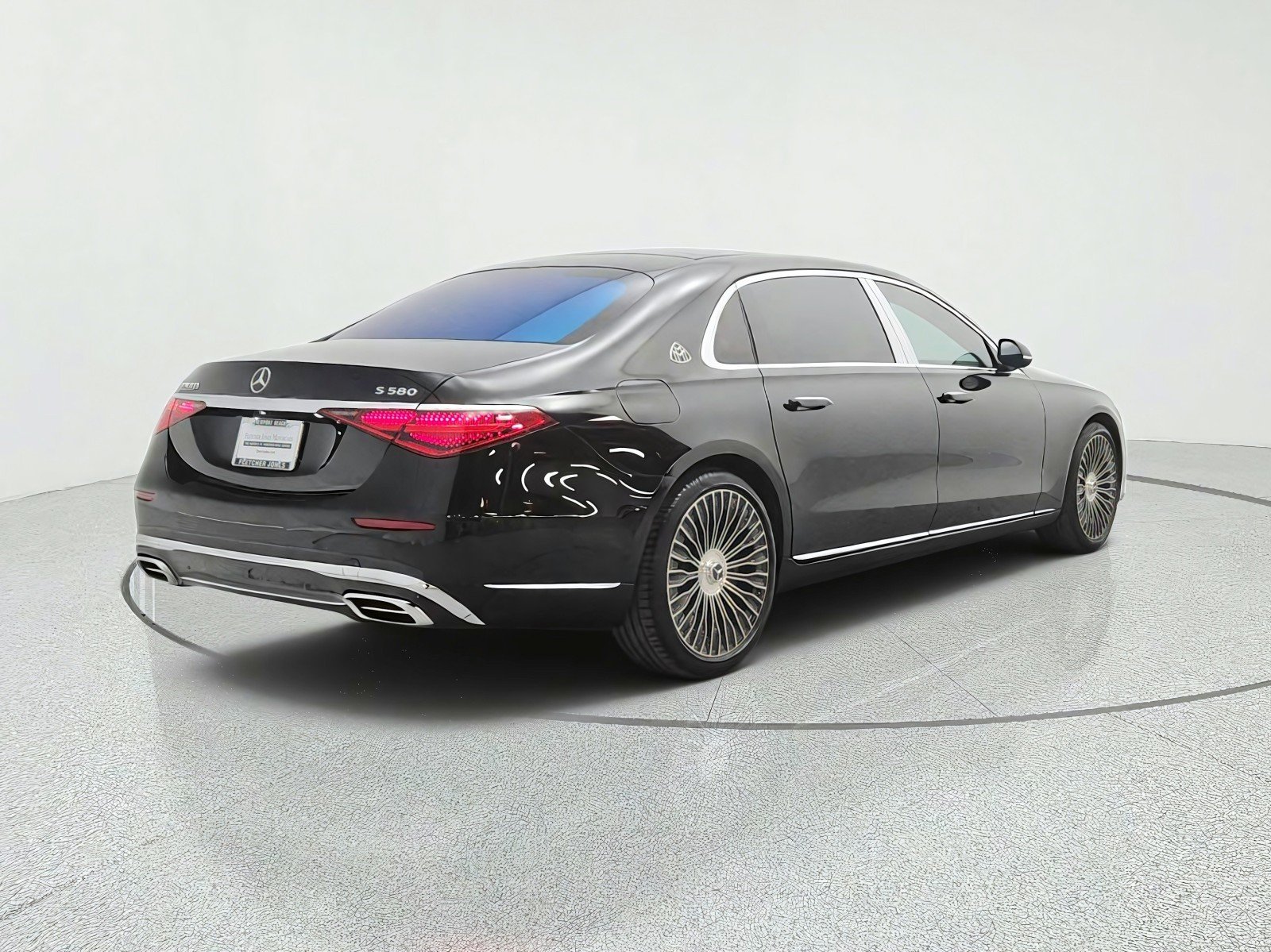 Certified Used 2021 Black Mercedes-Benz Maybach S 580 4MATIC® Sedan image 5