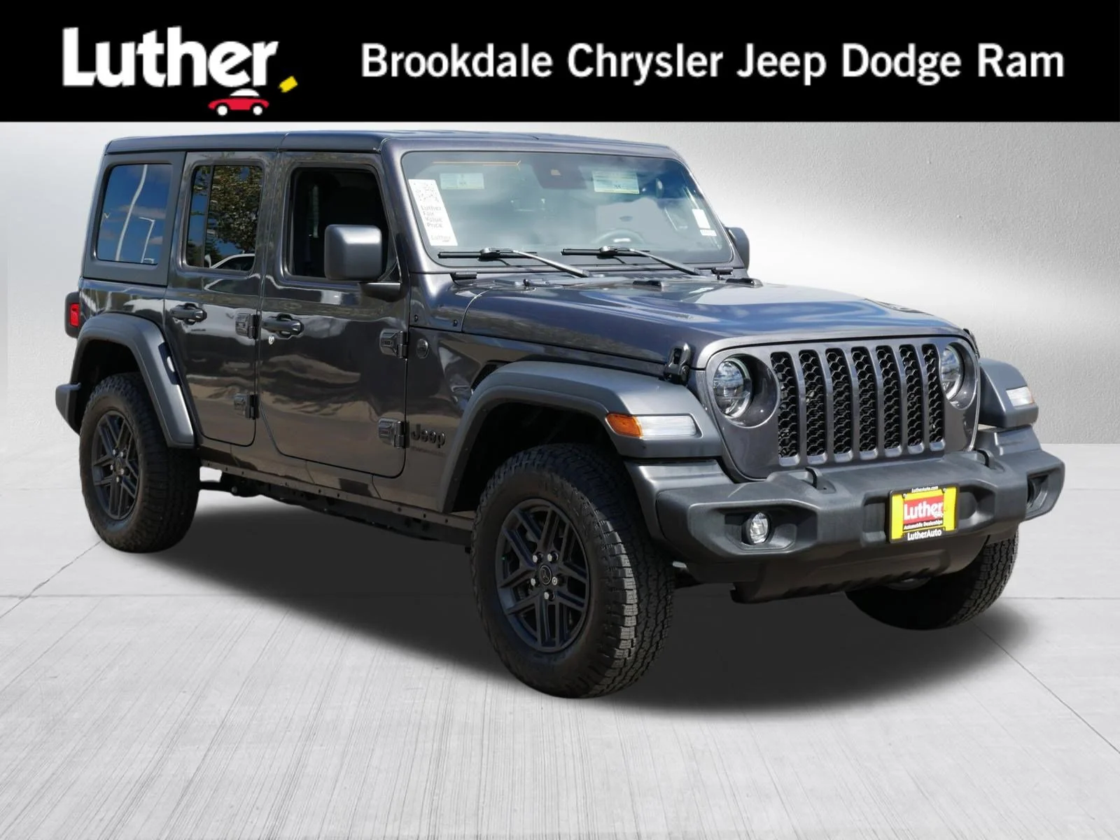 2024 Jeep Wrangler Sport S's photo