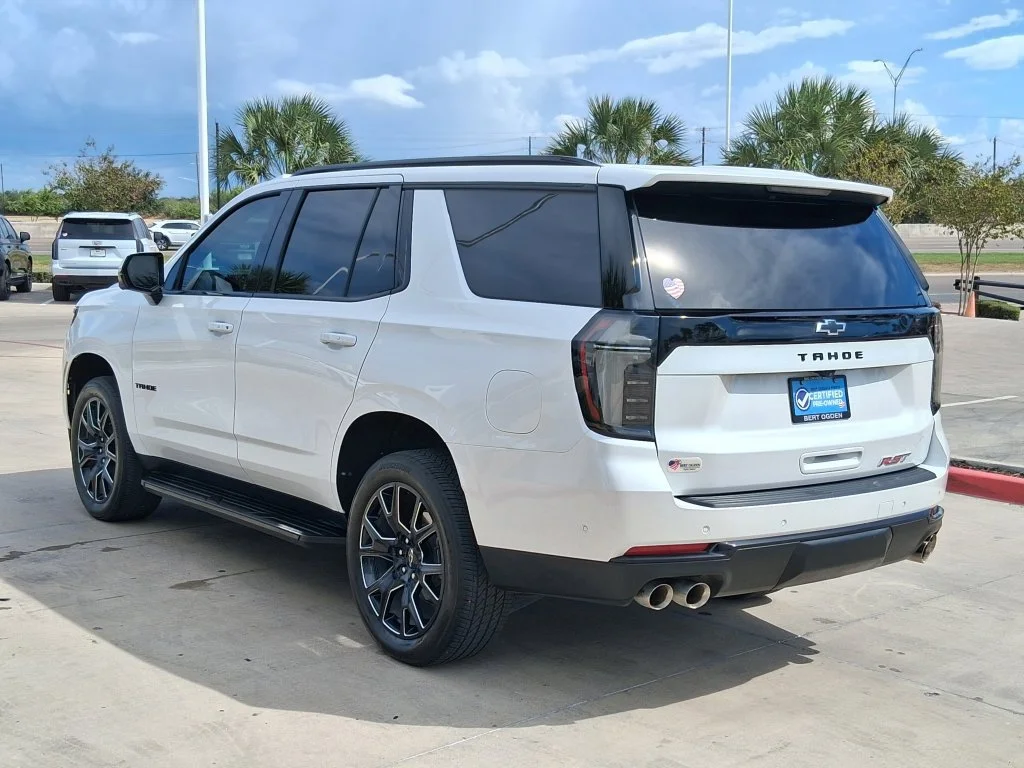 Used 2025 Iridescent Pearl Tricoat Chevrolet RST image 4