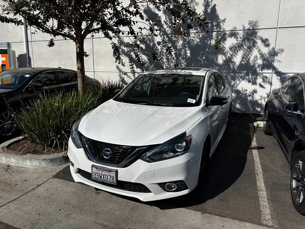 Used 2017 White Nissan SR image 11