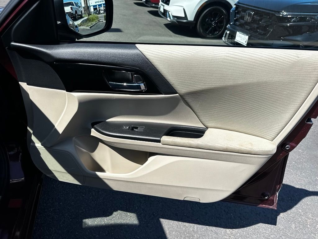 Used 2016 Basque Red Pearl II Honda LX image 14