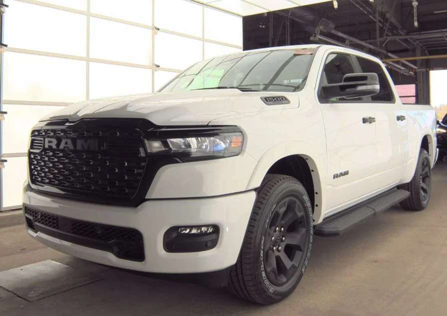 2025 RAM 1500 Big Horn/Lone Star 4x4 Crew Cab 5'7's photo
