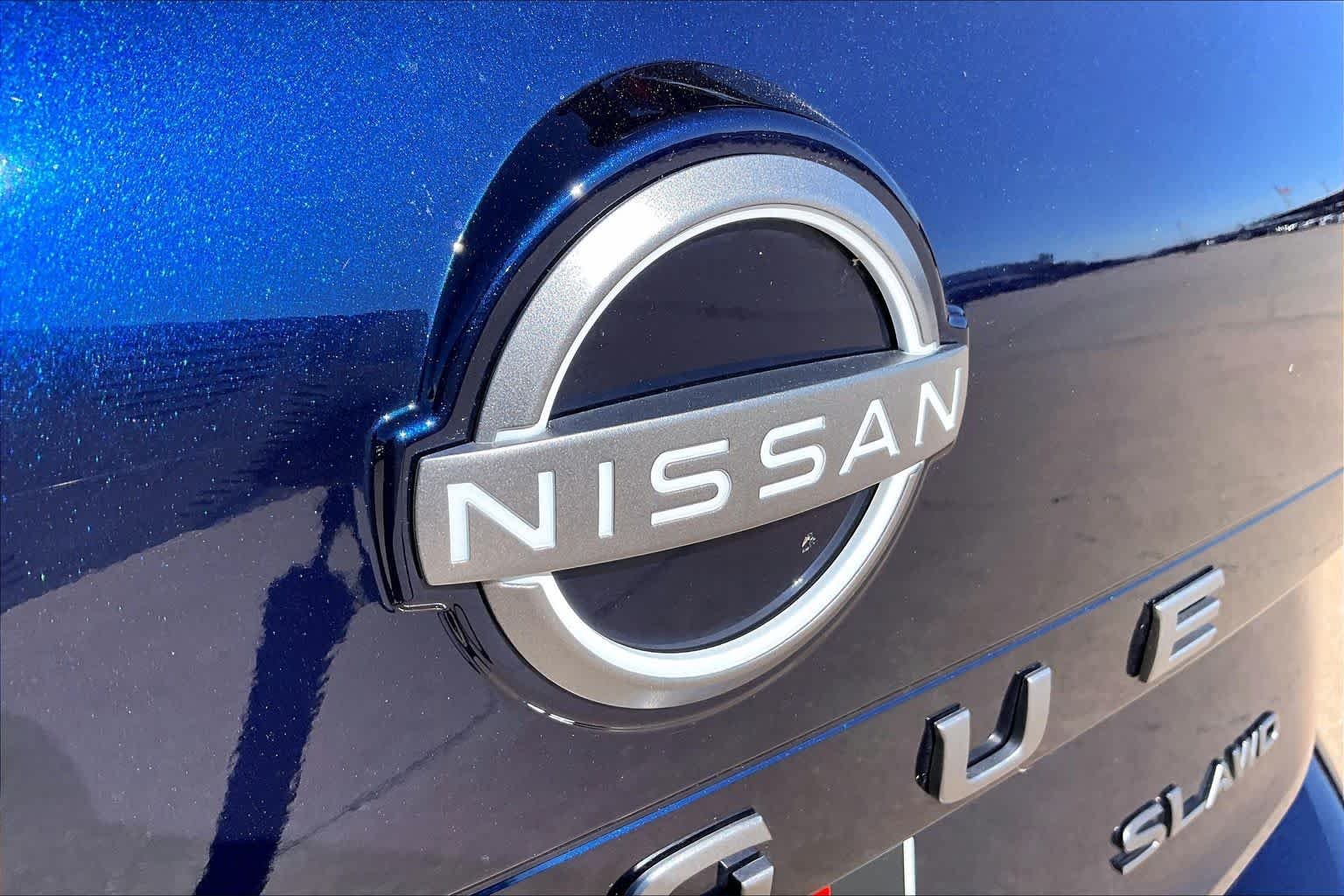 Certified Used 2025 Deep Ocean Blue Pearl Nissan SL image 29