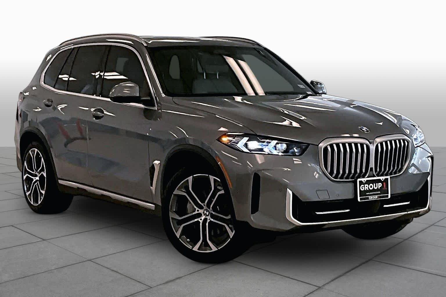 Used 2024 Skyscraper Grey Metallic BMW sDrive40i image 2