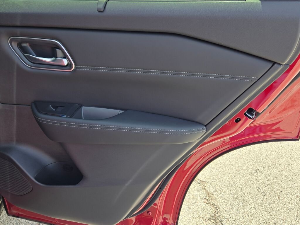 New 2026 Scarlet Ember Tintcoat Nissan Platinum image 10