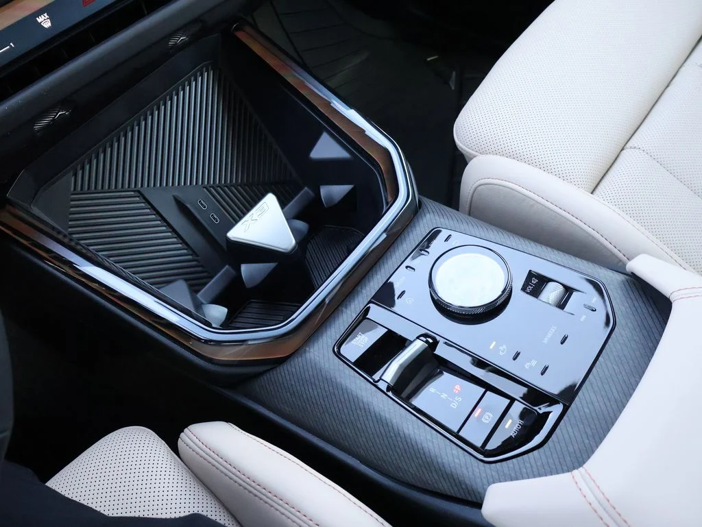 New 2026 White BMW 30 xDrive image 28