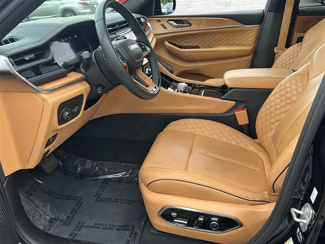 Used 2023 Black Jeep Summit Reserve image 15