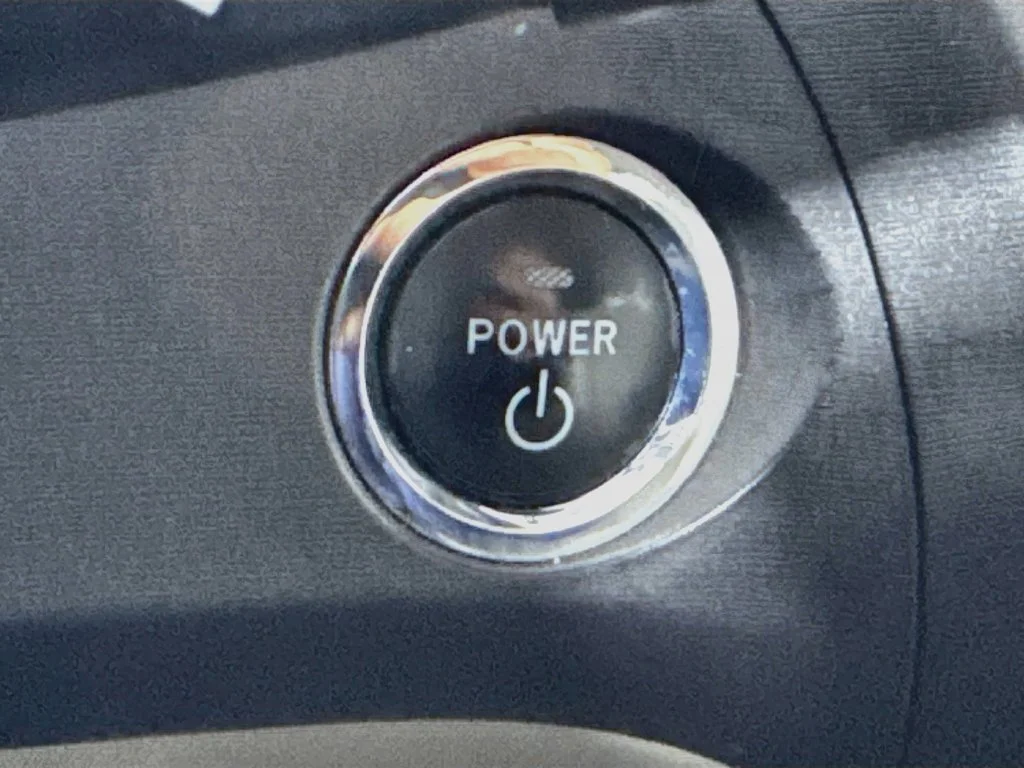 Used 2010 Red Toyota IV image 17