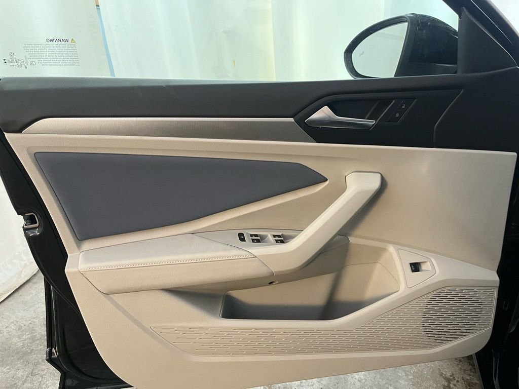 New 2026 Black Volkswagen 1.5T SE image 9