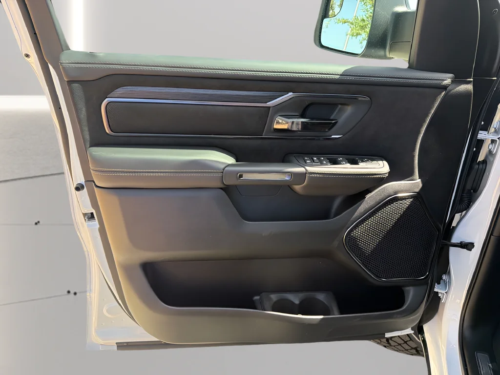 New 2027 Bright White Clear-Coat Exterior Paint RAM RHO image 17
