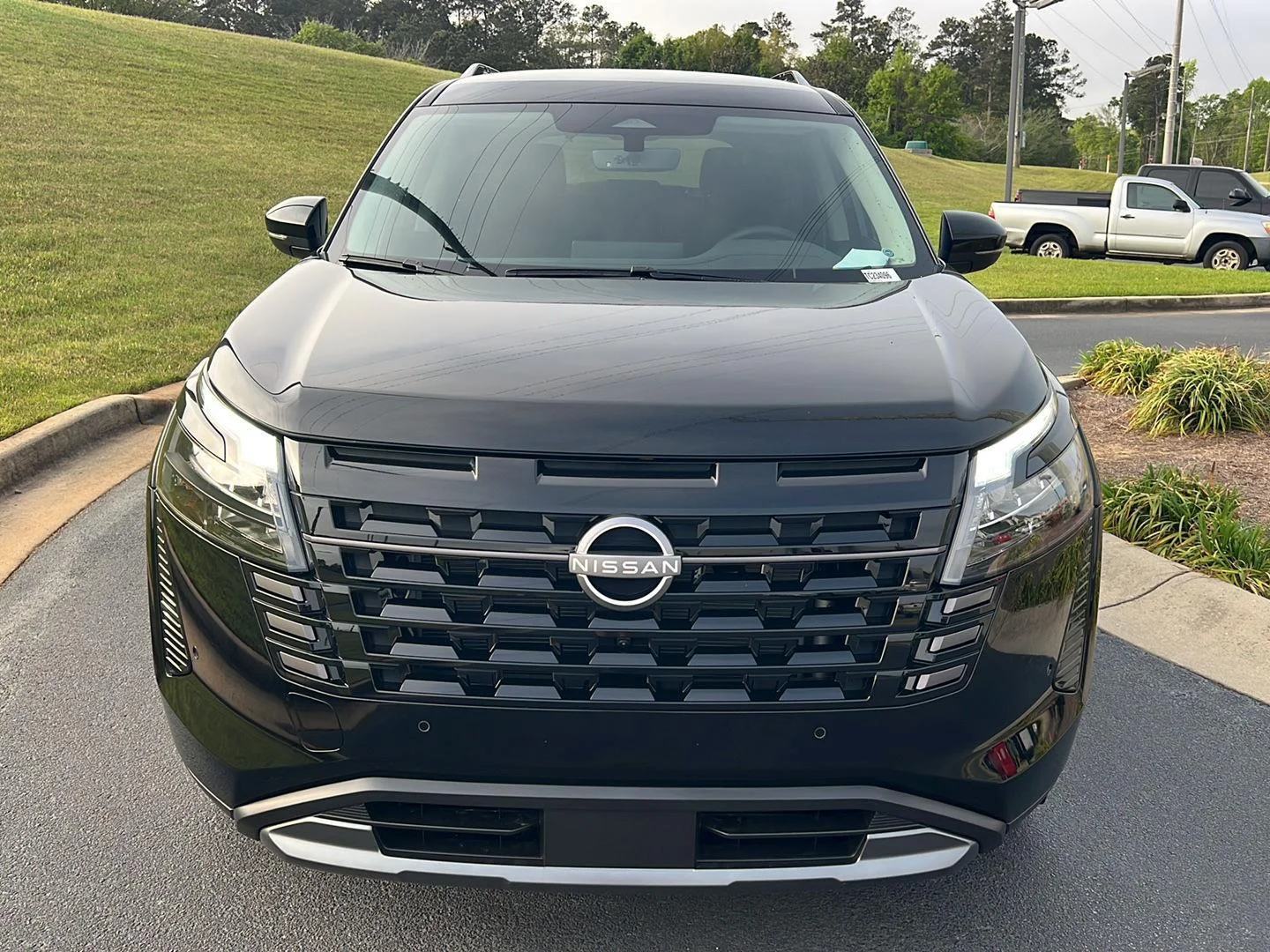 New 2026 Super Black Nissan SL image 9