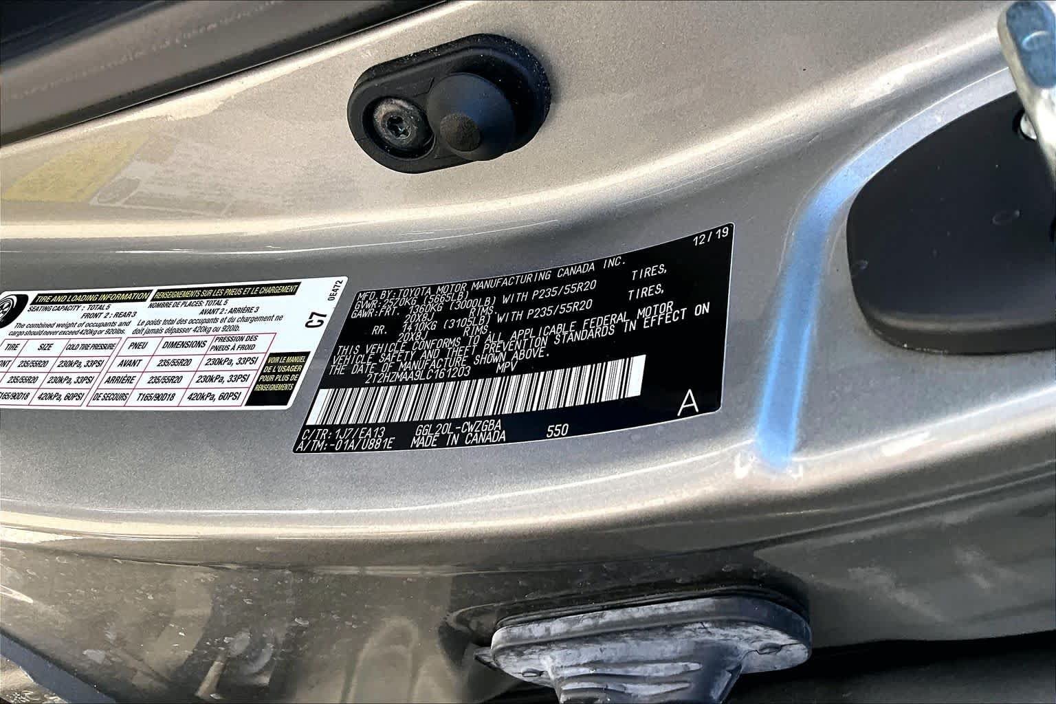 Used 2020 Atomic Silver Lexus  image 35