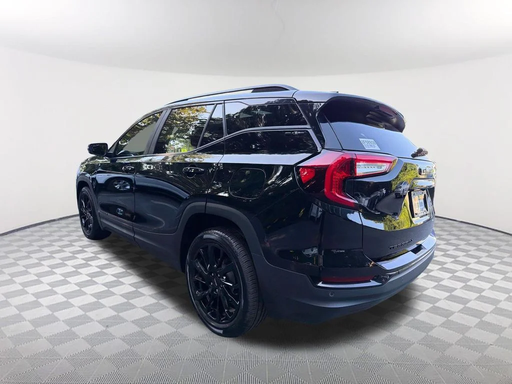 Used 2023 Black GMC SLE image 7