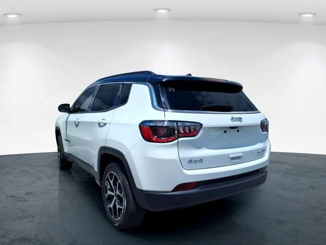 Used 2025 White Jeep Limited image 18