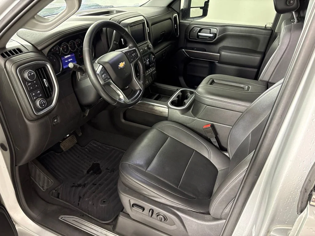 Used 2021 Silver Chevrolet LTZ image 33