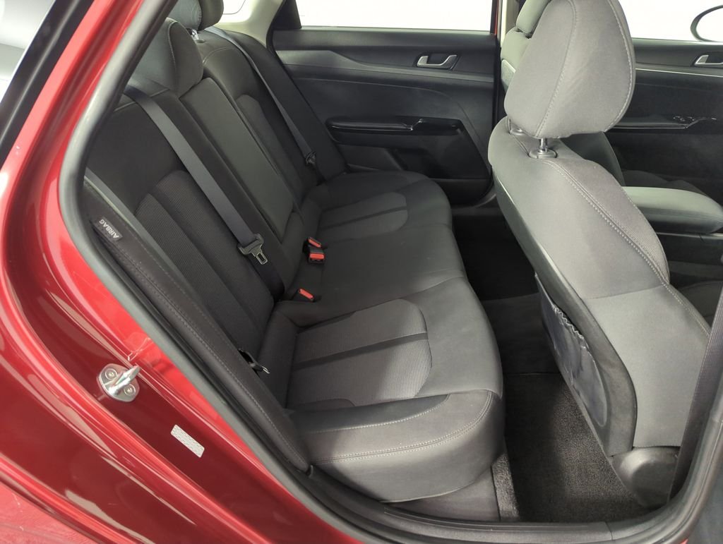 Used 2023 Red Kia LXS image 31