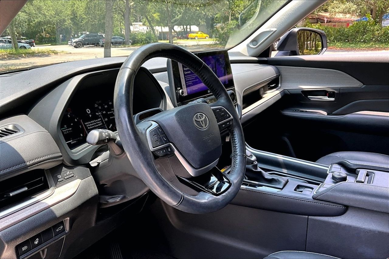 Used 2024 White Toyota Platinum image 14