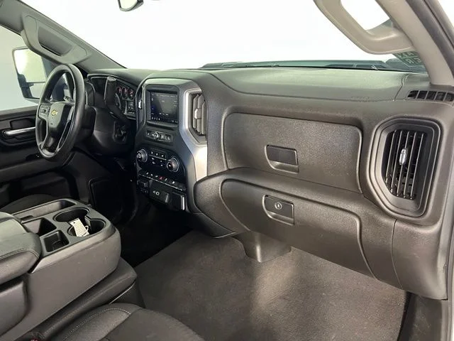 Used 2024 White Chevrolet Custom image 35