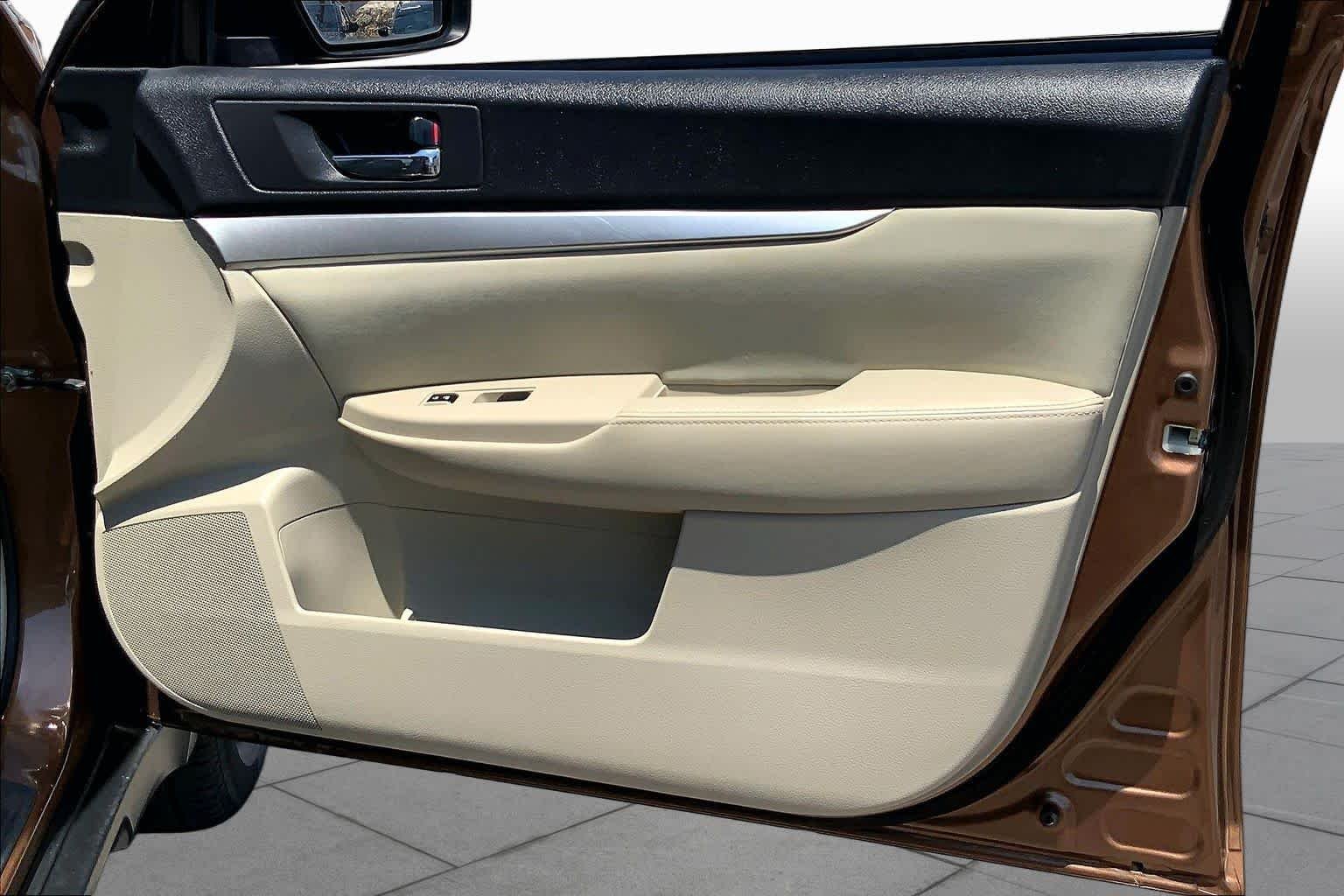 Used 2011 Caramel Bronze Metallic Subaru 2.5i Prem AWP/Pwr Moon image 22