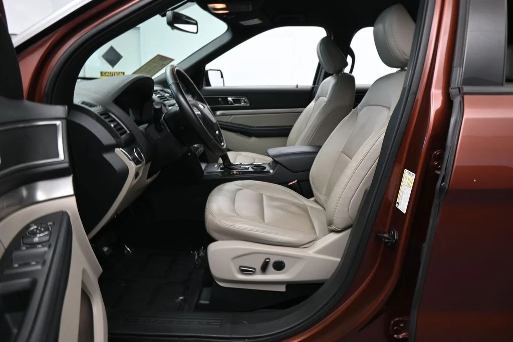 Used 2018 Cinnamon Glaze Metallic Ford XLT image 11