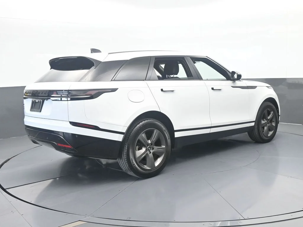 Used 2025 Gray Land Rover Dynamic SE image 6