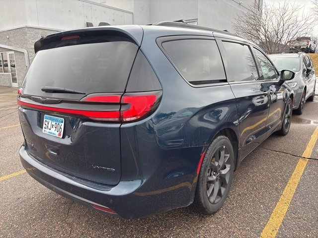 Certified 2025 Chrysler Pacifica Limited with VIN 2C4RC1GG4SR518547 for sale in Shakopee, Minnesota