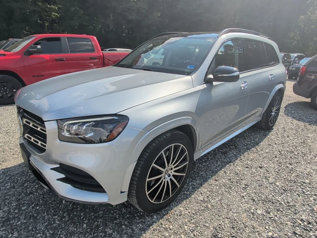 Used 2022  Mercedes-Benz GLS 450 image 1