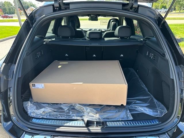 New 2027 Obsidian Black Metallic Mercedes-Benz GLC 300 image 35
