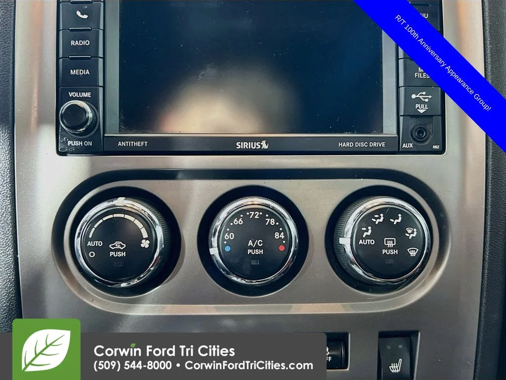 Used 2014 Bright White Clearcoat Dodge R/T image 9