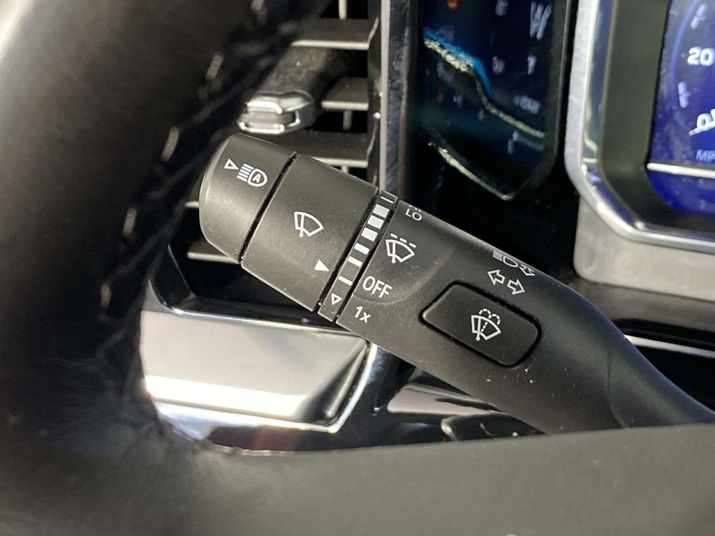 Used 2022 Red Chevrolet LT image 18