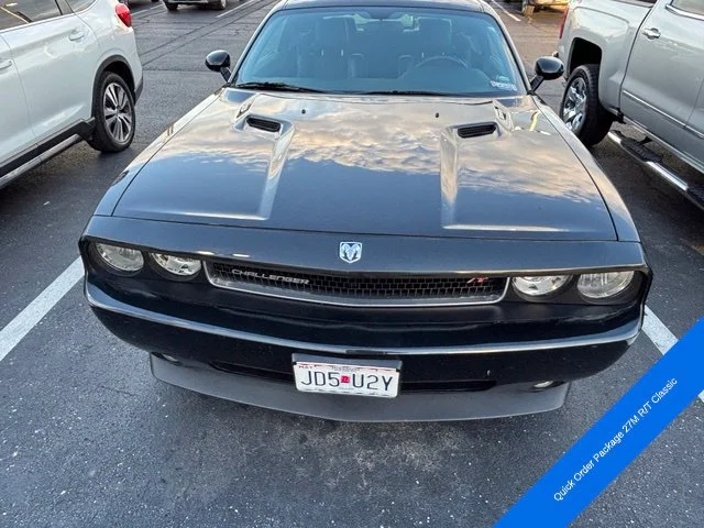 Used 2010 Brilliant Black Crystal Pearlcoat Dodge R/T image 2
