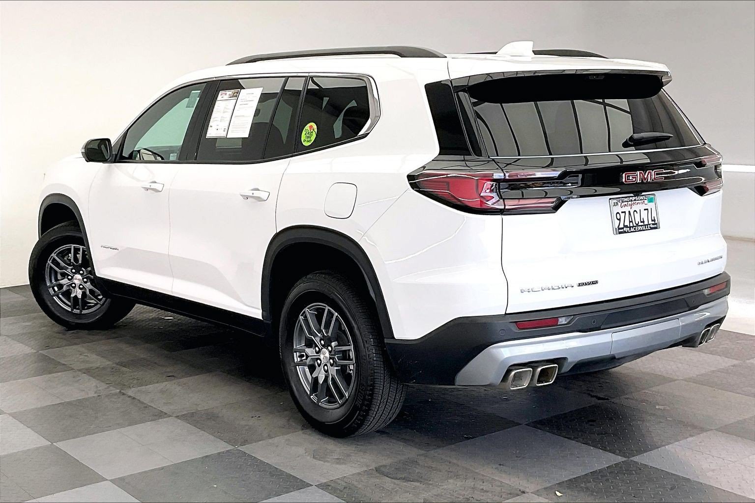 2026 GMC Acadia Elevation - Photo 10