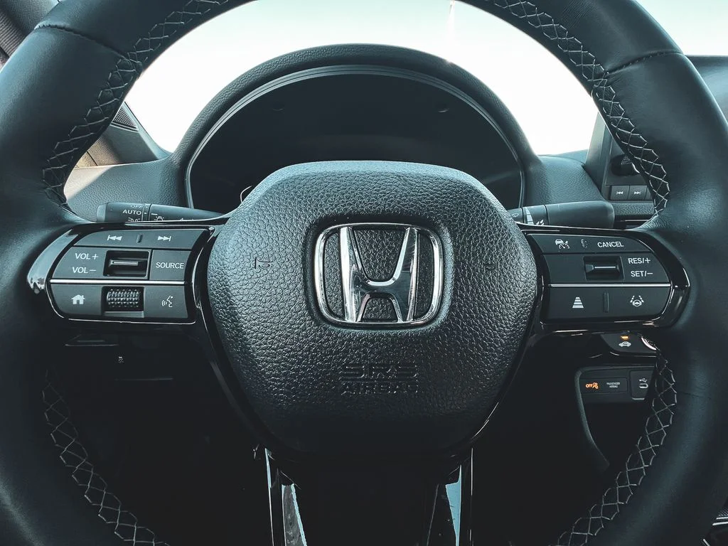Certified Used 2025 White Honda  image 26