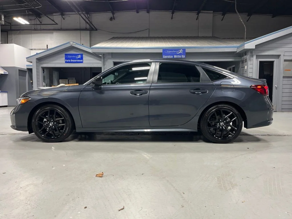 Used 2026 Meteorite Gray Metallic Honda Sport image 4