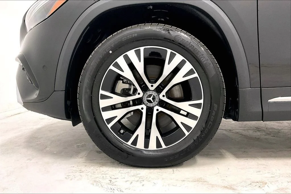New 2026 Night Black Mercedes-Benz GLA 250 image 23