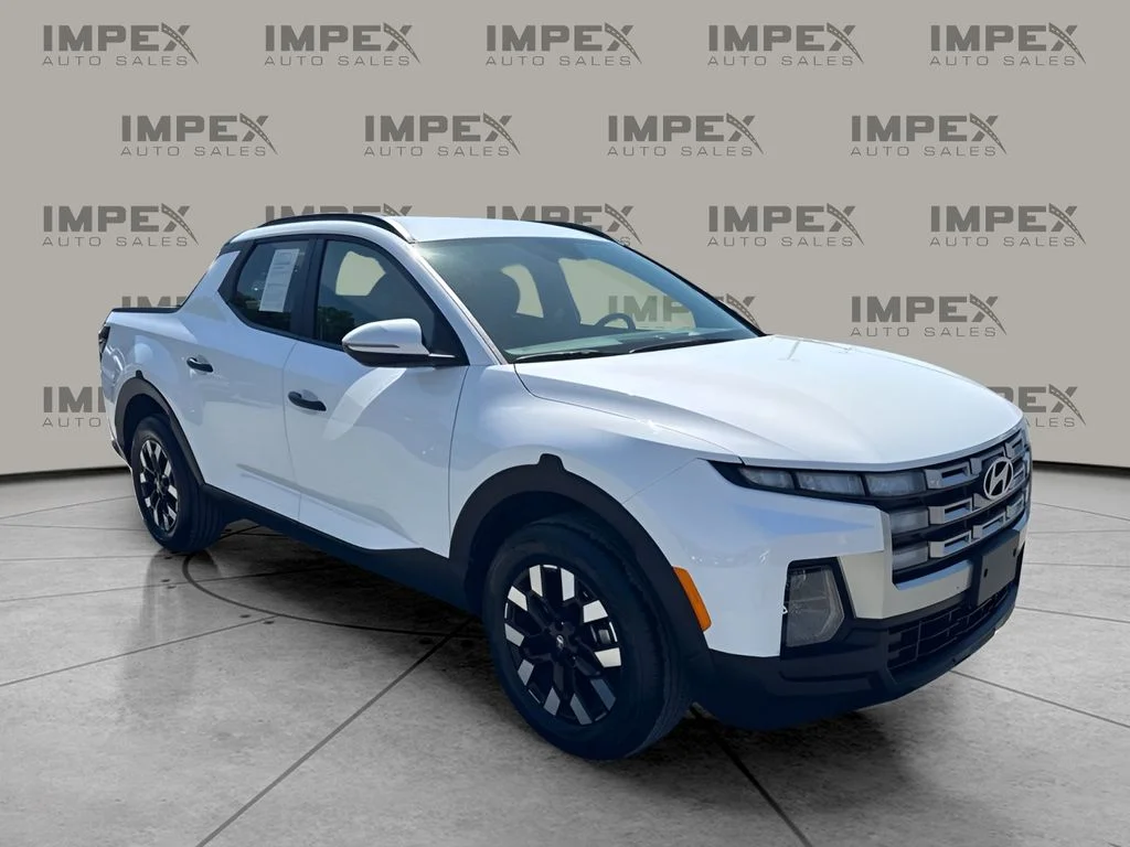 Used 2025 White Hyundai SEL image 7
