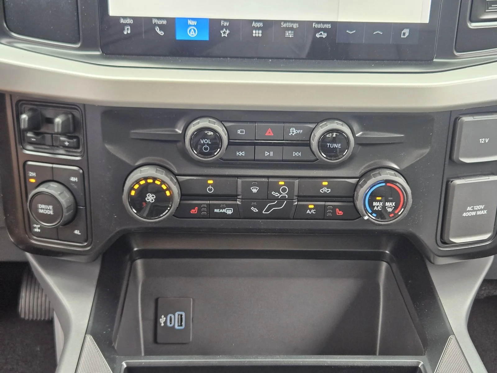 New 2026 Carbonized Gray Metallic Ford F-250® XLT image 13