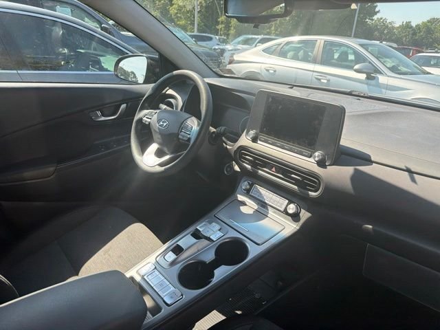 Used 2023 Ultra Black Hyundai SE image 12