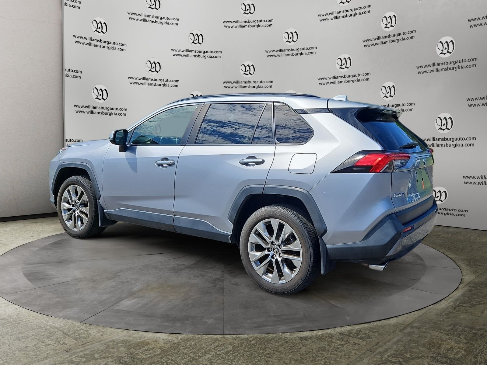 Used 2019 Silver Toyota Limited image 3