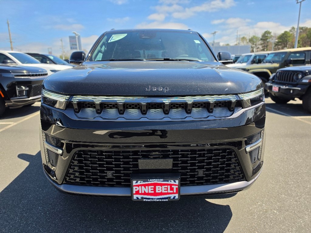 New 2026 High Gloss Black Exterior Paint Jeep Limited Altitude image 7