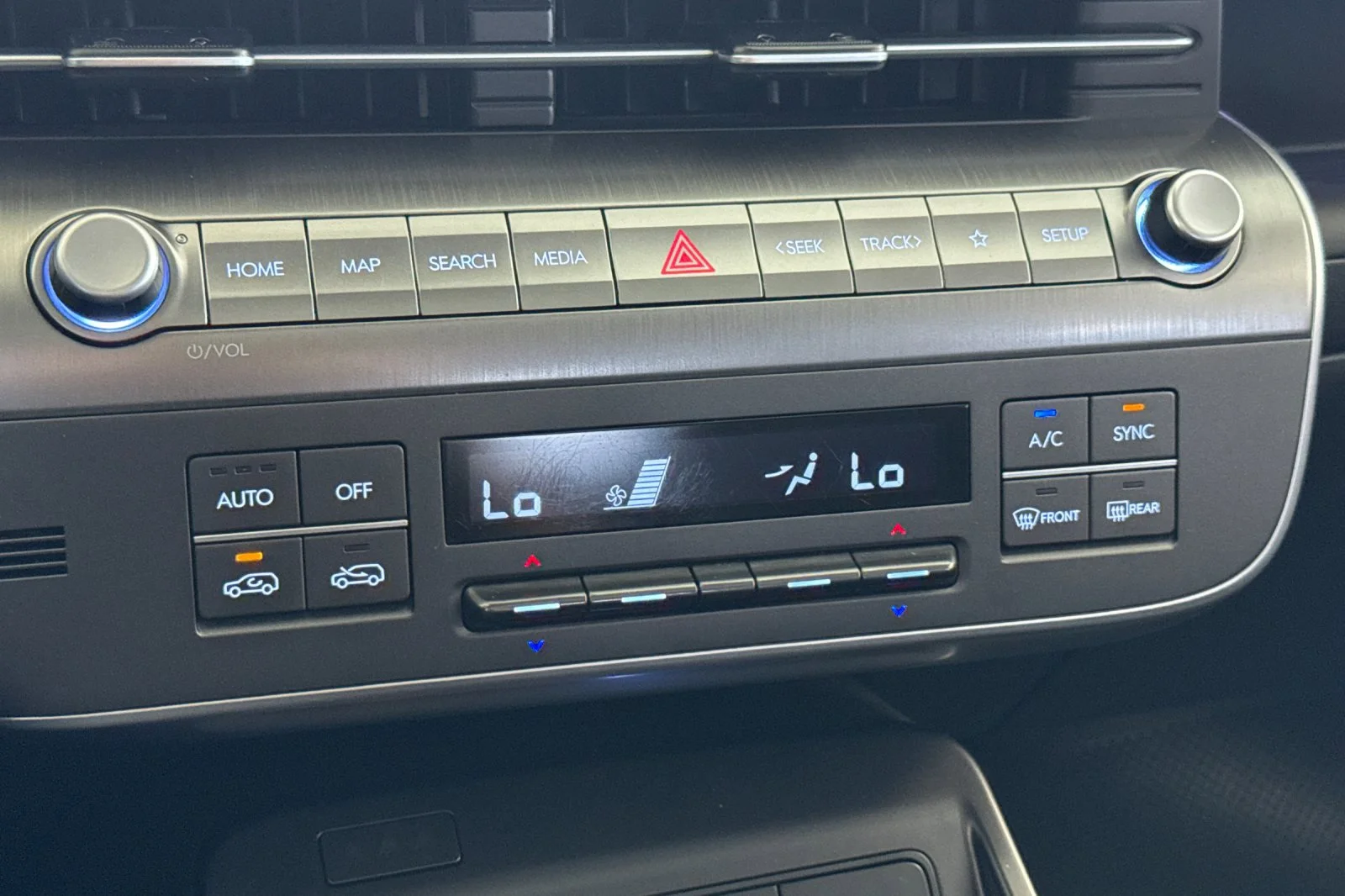 Used 2025 Neoteric Yellow Hyundai Limited image 21
