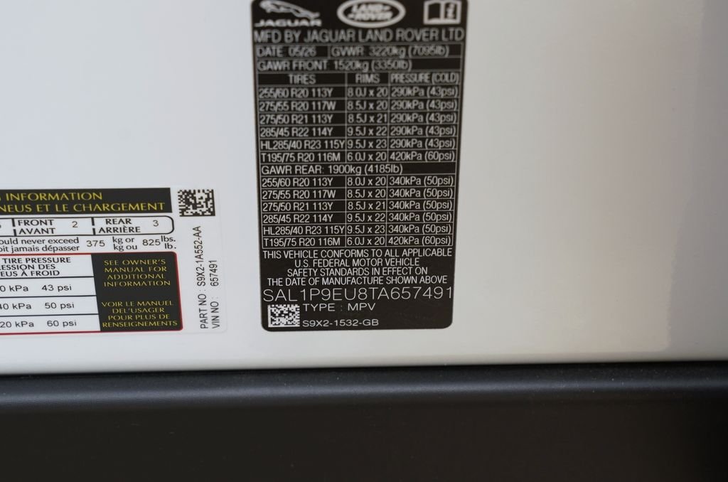 Used 2026 White Land Rover SE image 33