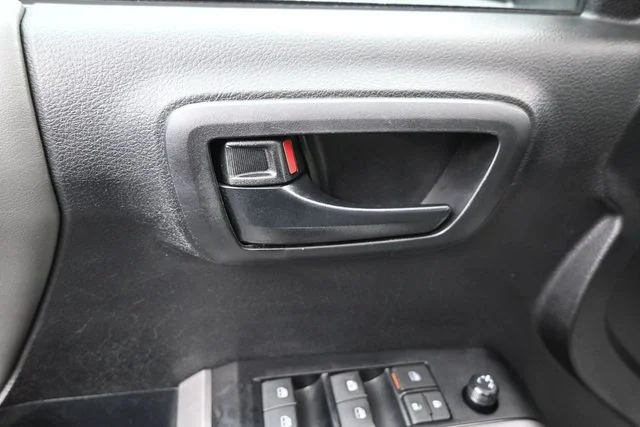 Used 2022 White Toyota SR5 image 15